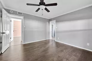 319 Pearl St, Kerrville, TX 78028 - Photo 19