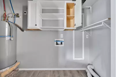 319 Pearl St, Kerrville, TX 78028 - Photo 13