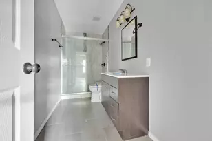 319 Pearl St, Kerrville, TX 78028 - Photo 15