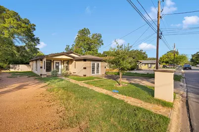 319 Pearl St, Kerrville, TX 78028 - Photo 3