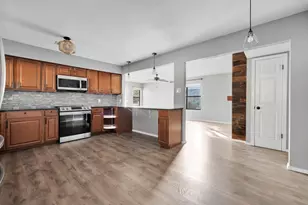 319 Pearl St, Kerrville, TX 78028 - Photo 9