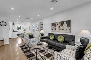 335 W Burbank St, Fredericksburg, TX 78624 - Photo 13