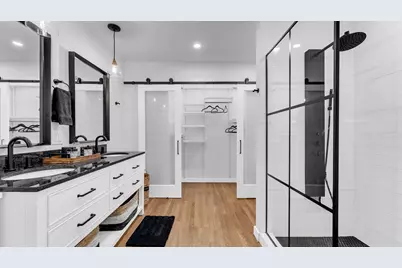 335 W Burbank St, Fredericksburg, TX 78624 - Photo 17