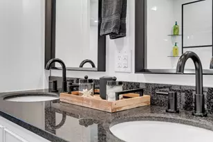 335 W Burbank St, Fredericksburg, TX 78624 - Photo 15