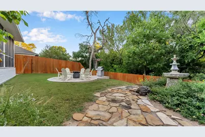309 Fulton St, Fredericksburg, TX 78624 - Photo 37