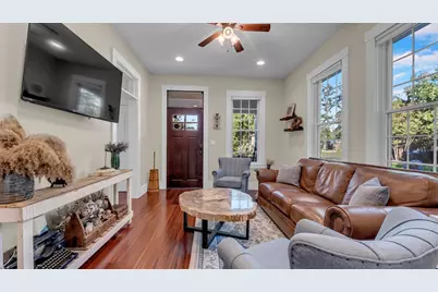 309 Fulton St, Fredericksburg, TX 78624 - Photo 11