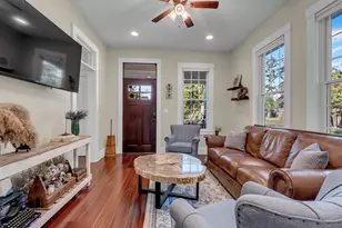 309 Fulton St, Fredericksburg, TX 78624 - Photo 11