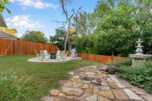 309 Fulton St, Fredericksburg, TX 78624 - Photo 31