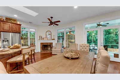 309 Fulton St, Fredericksburg, TX 78624 - Photo 13
