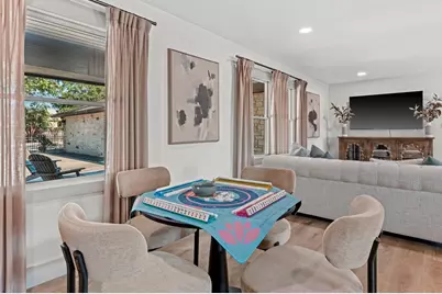 204 N Elk St, Fredericksburg, TX 78624 - Photo 15