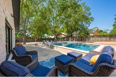 204 N Elk St, Fredericksburg, TX 78624 - Photo 41