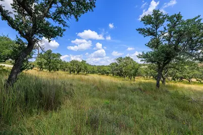 189 Fallen Acorn Dr, Blanco, TX 78606 - Photo 9