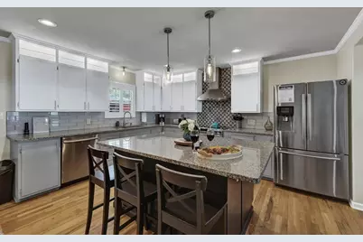 112 W Mulberry St, Fredericksburg, TX 78624 - Photo 7