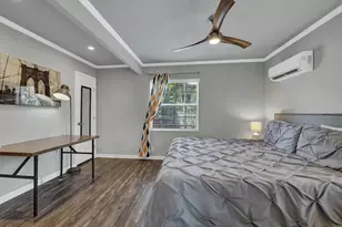 112 W Mulberry St, Fredericksburg, TX 78624 - Photo 15