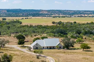 647 Funf Kinder Rd, Fredericksburg, TX 78624 - Photo 11