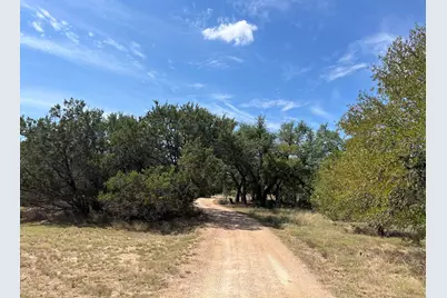 412 Field Rd, Fischer, TX 78623 - Photo 3