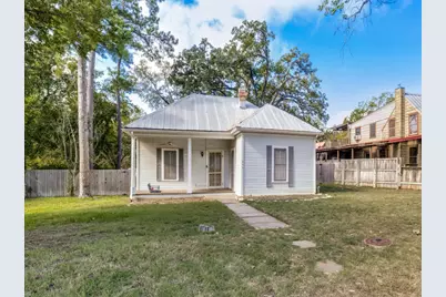 413 E College St, Fredericksburg, TX 78624 - Photo 5