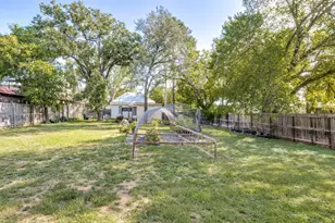 413 E College St, Fredericksburg, TX 78624 - Photo 7