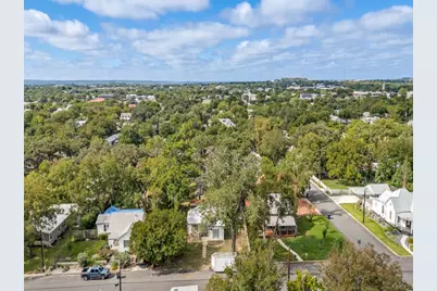 413 E College St, Fredericksburg, TX 78624 - Photo 11