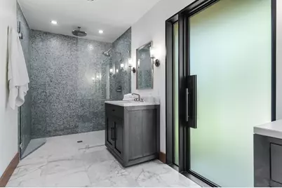 806 W Schubert St, Fredericksburg, TX 78624 - Photo 15