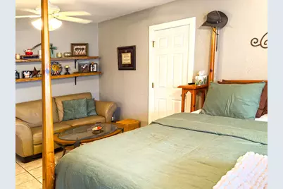 702 E Schubert St, Fredericksburg, TX 78624 - Photo 17