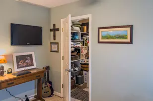 702 E Schubert St, Fredericksburg, TX 78624 - Photo 15