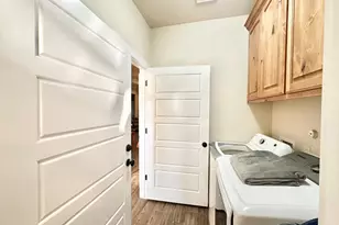 222 Dudley Wy, Fredericksburg, TX 78624 - Photo 15