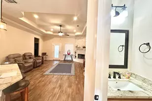 222 Dudley Wy, Fredericksburg, TX 78624 - Photo 13