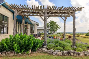 564 Gypsum Mine Rd, Fredericksburg, TX 78624 - Photo 19