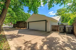 904 N Lincoln, Fredericksburg, TX 78624 - Photo 33