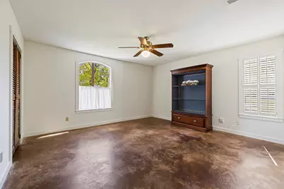 904 N Lincoln, Fredericksburg, TX 78624 - Photo 17