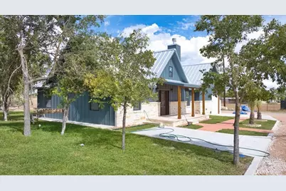 207 N Fourth St, Harper, TX 78631 - Photo 1