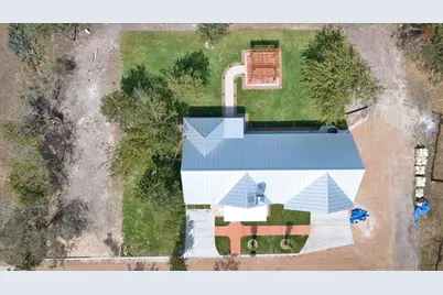 207 N Fourth St, Harper, TX 78631 - Photo 13