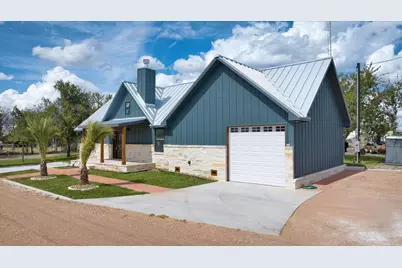 207 N Fourth St, Harper, TX 78631 - Photo 9