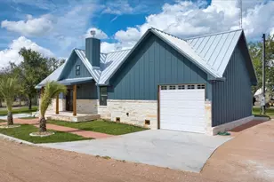207 N Fourth St, Harper, TX 78631 - Photo 9