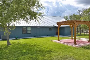 207 N Fourth St, Harper, TX 78631 - Photo 5