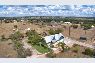 207 N Fourth St, Harper, TX 78631 - Photo 11