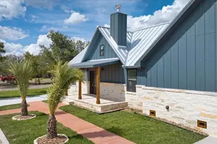 207 N Fourth St, Harper, TX 78631 - Photo 7