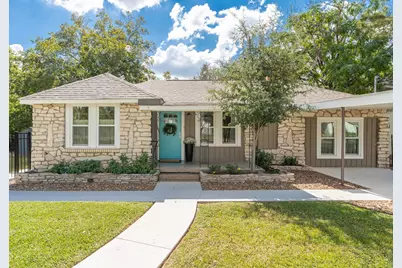 103 W Centre St, Fredericksburg, TX 78624 - Photo 27