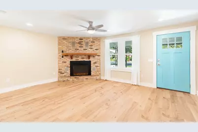 103 W Centre St, Fredericksburg, TX 78624 - Photo 21