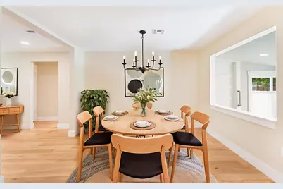 103 W Centre St, Fredericksburg, TX 78624 - Photo 5