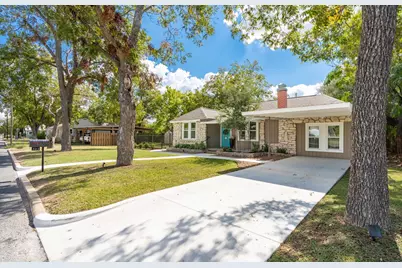 103 W Centre St, Fredericksburg, TX 78624 - Photo 29