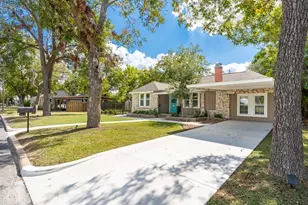 103 W Centre St, Fredericksburg, TX 78624 - Photo 29