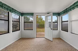 108 Tanglewood Dr, Fredericksburg, TX 78624 - Photo 11