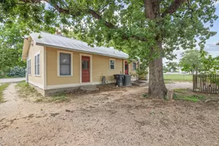 1007 N Llano St, Fredericksburg, TX 78624 - Photo 29