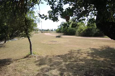 67 Hill Top Dr, Fredericksburg, TX 78624 - Photo 15