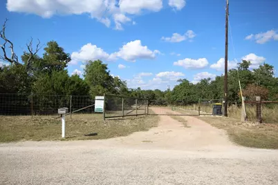 67 Hill Top Dr, Fredericksburg, TX 78624 - Photo 3