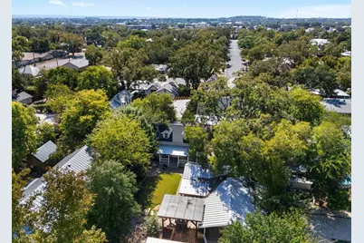 105 E Centre St, Fredericksburg, TX 78624 - Photo 59