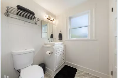 105 E Centre St, Fredericksburg, TX 78624 - Photo 25