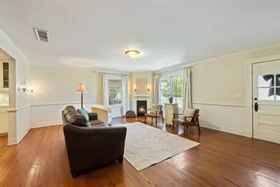 105 E Centre St, Fredericksburg, TX 78624 - Photo 15